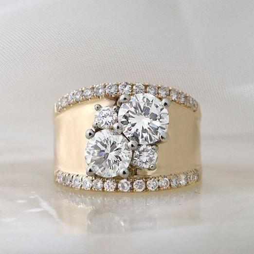 Shiny golden zirconia ring