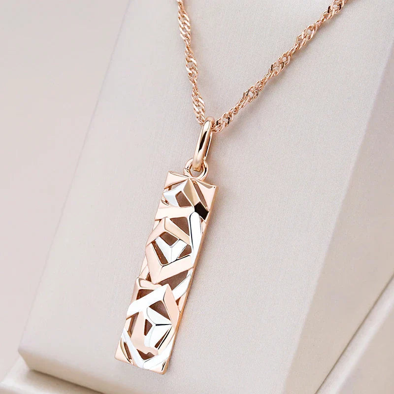 Elegant golden necklace