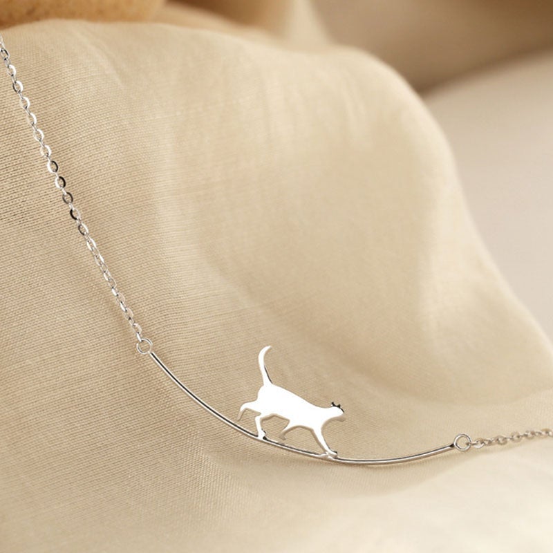 Climbing cat collar