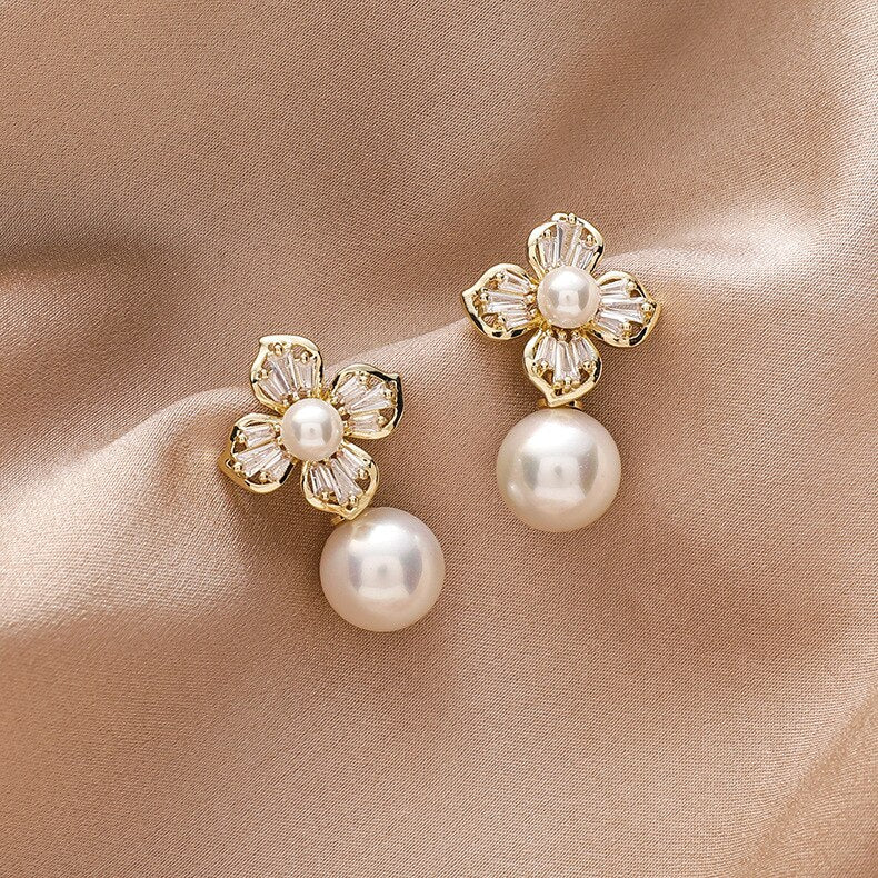 Pearl petal earrings