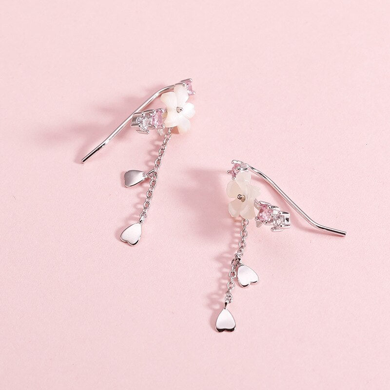 Crystal earrings with floral design