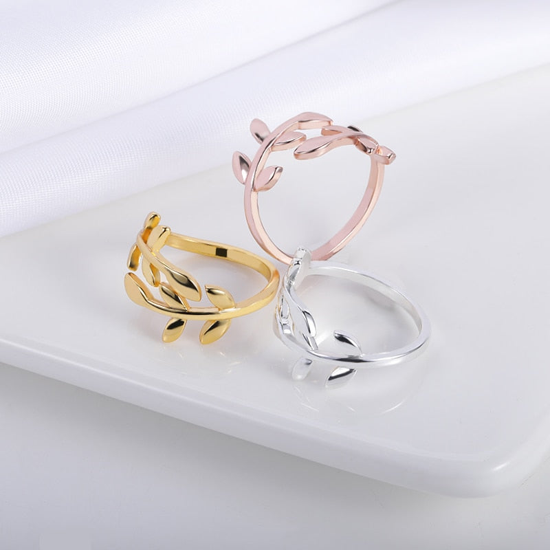 Adjustable leaf ring