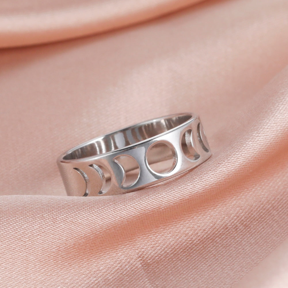 Lunar Cycle Ring