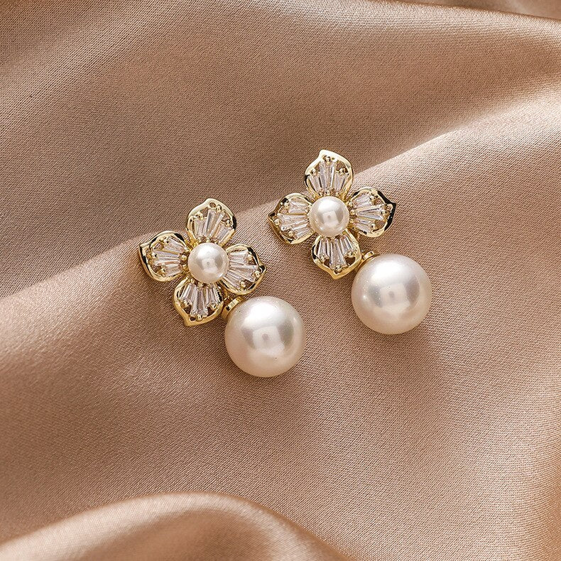 Pearl petal earrings