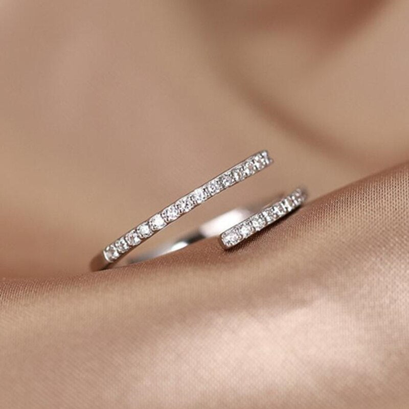 Luxury zircon ring