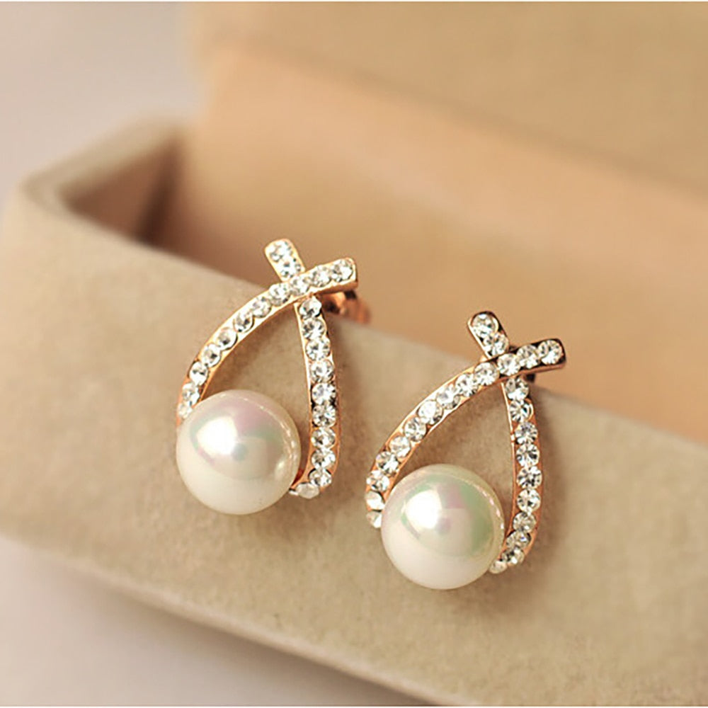 Pearl earrings with diamonds