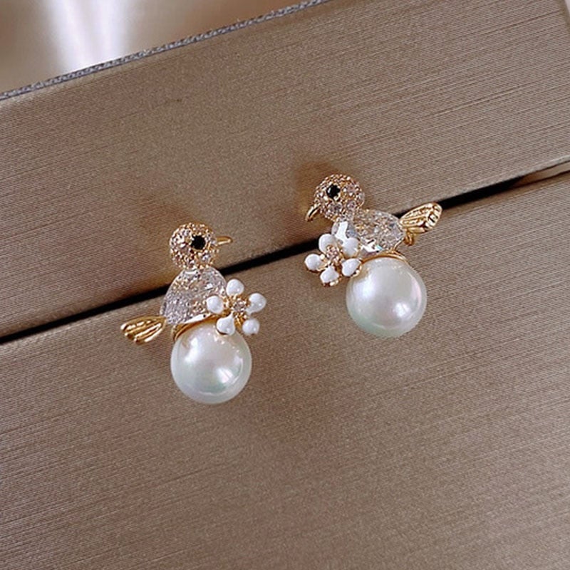 Luxury bird earrings with pearl inlaid zircons