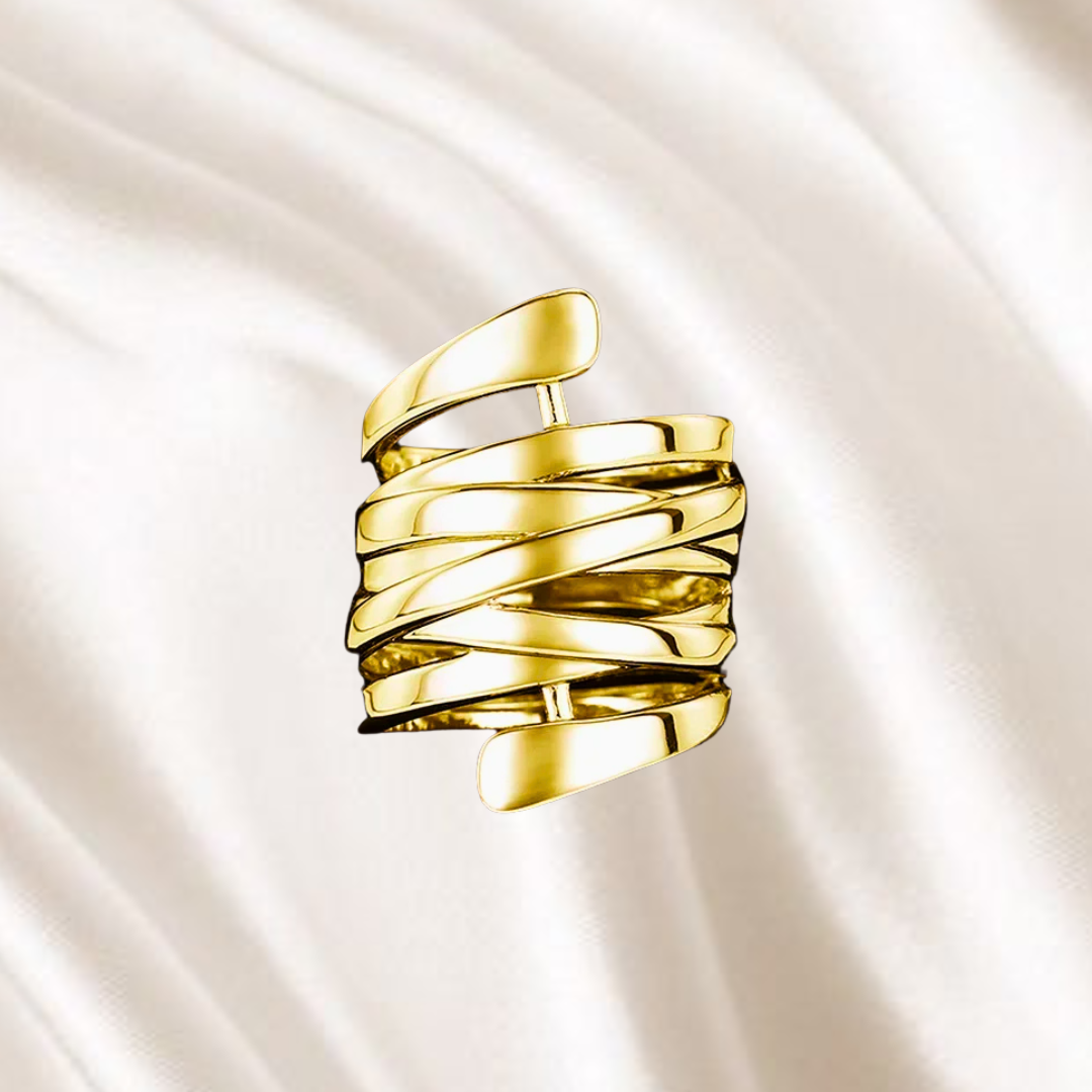 Curved line | Layered ring