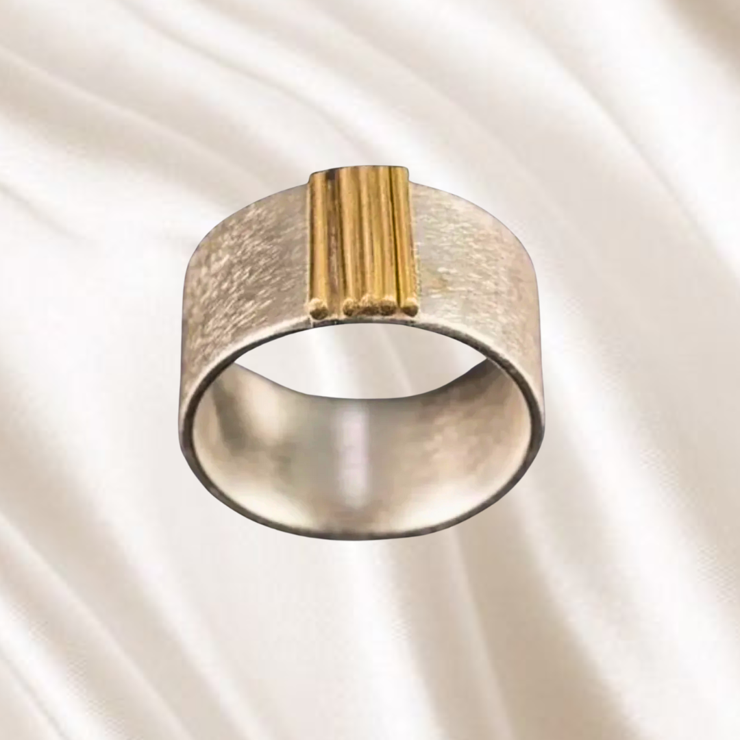 Aged steel ring