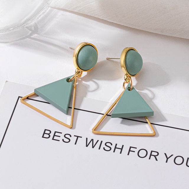 Luxury triangular earrings