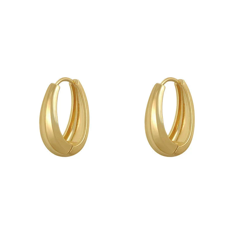 Plain minimalist earrings