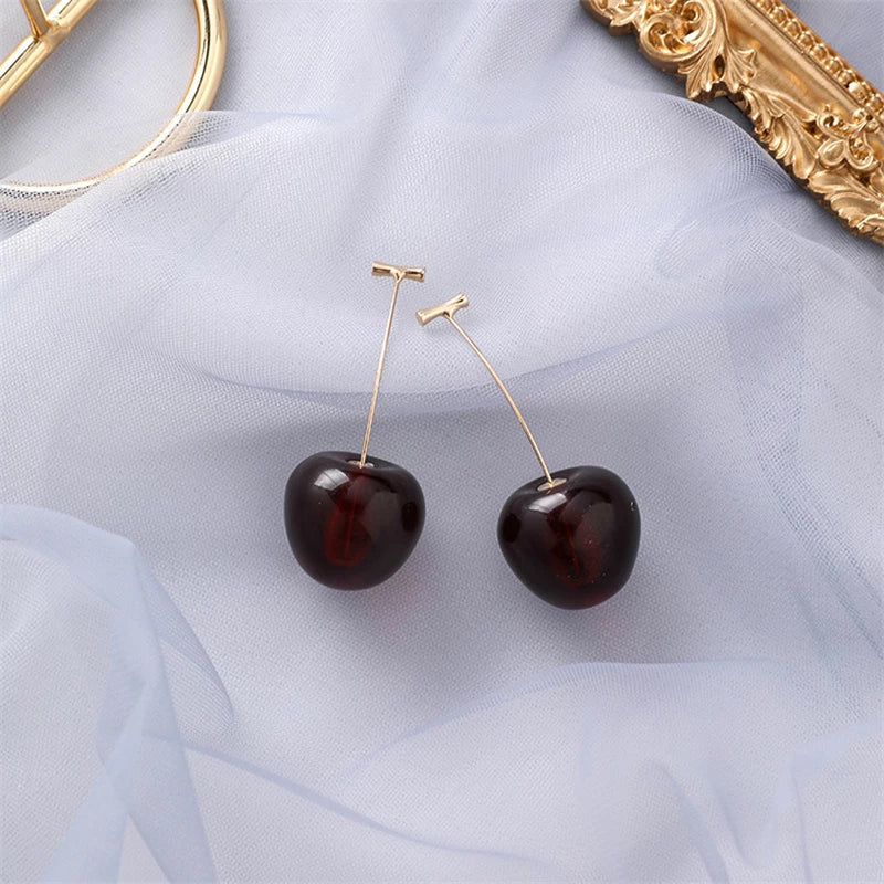 Luxury earrings with red cherries