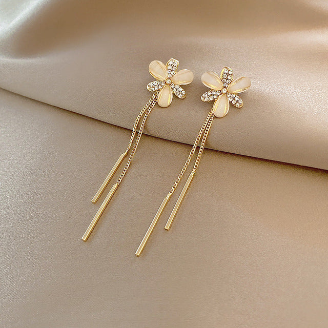 Wildflower dangle earrings with crystals