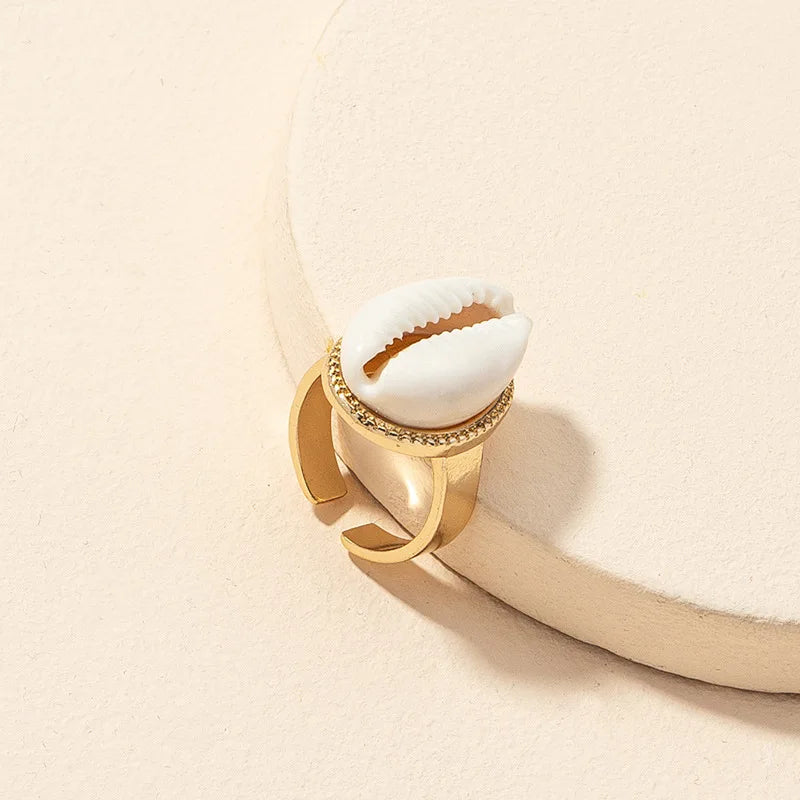 Oceanic ivory shell ring I