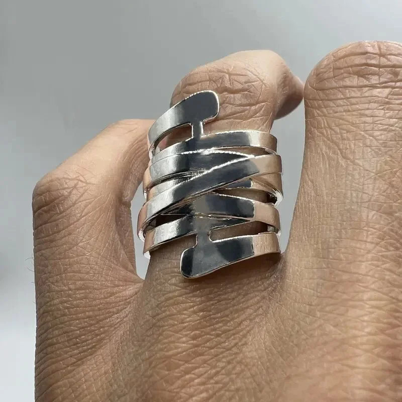 Curved line | Layered ring