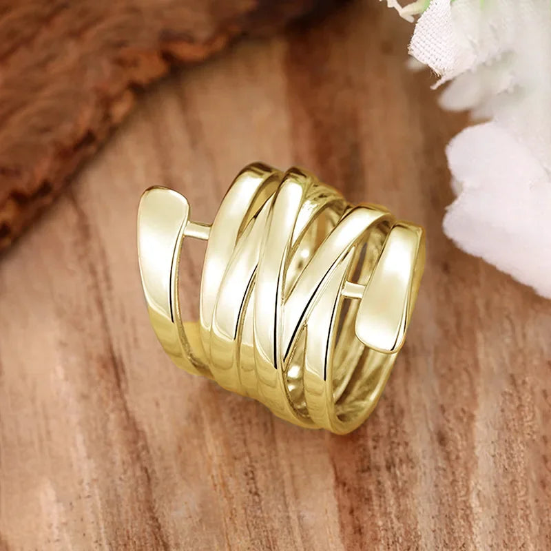 Curved line | Layered ring