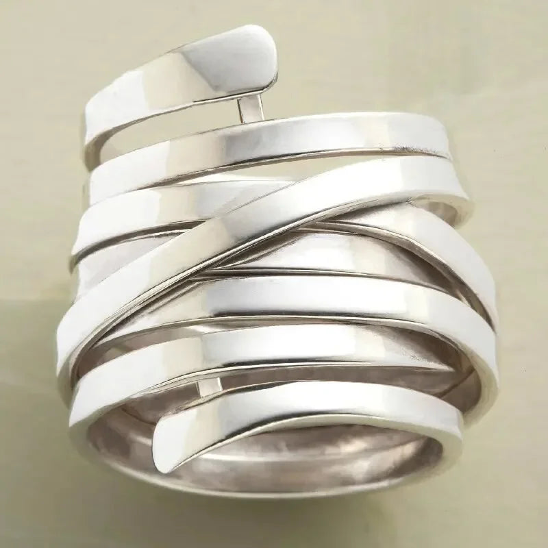 Curved line | Layered ring