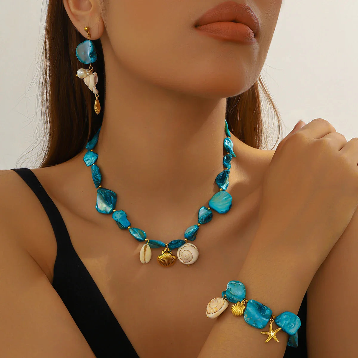 Lagoon Treasure I Blue Stone Necklace