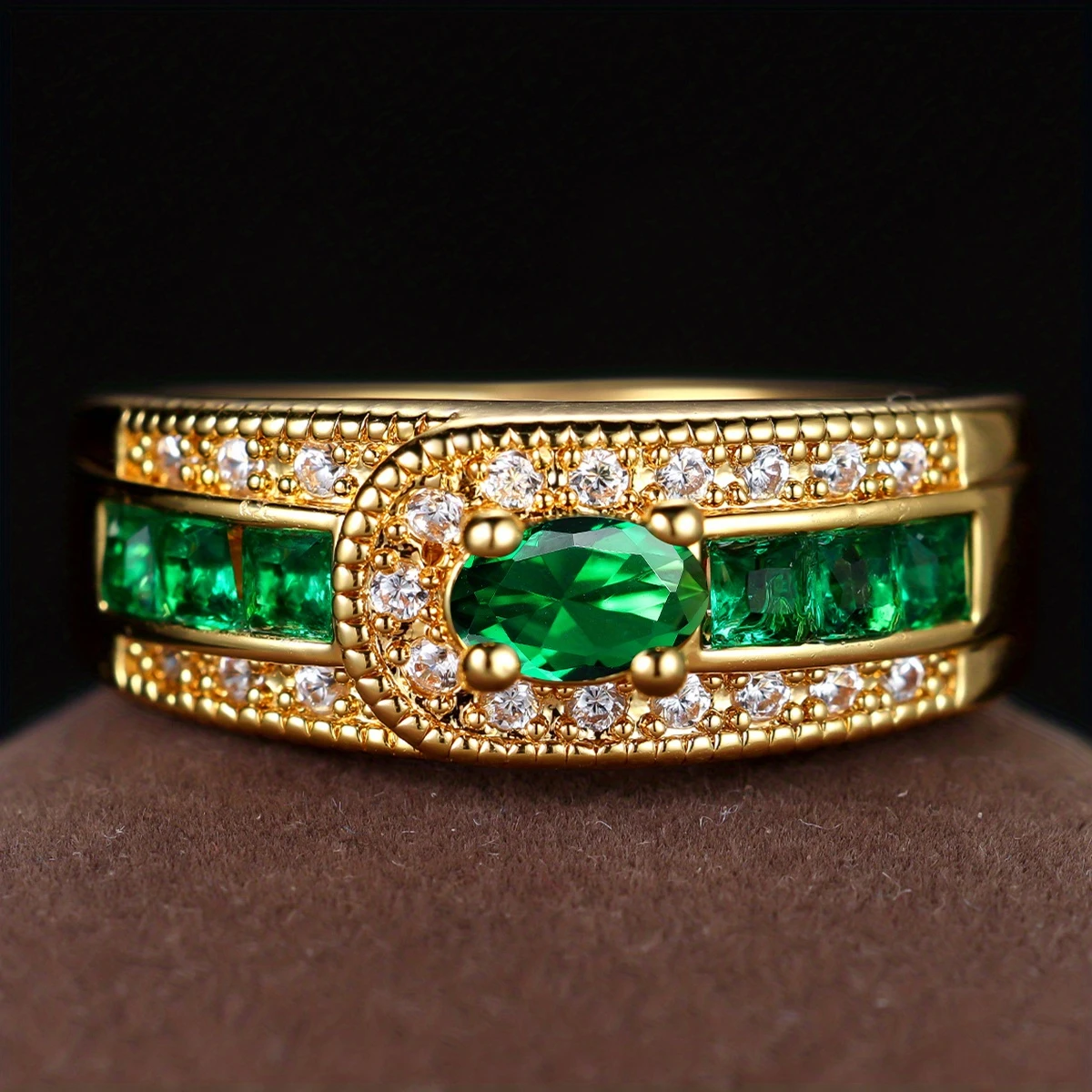Green zirconia ring: elegant handmade jewelry
