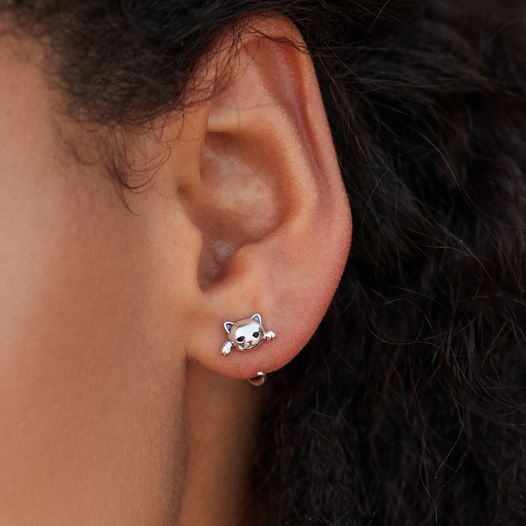 Cat earring