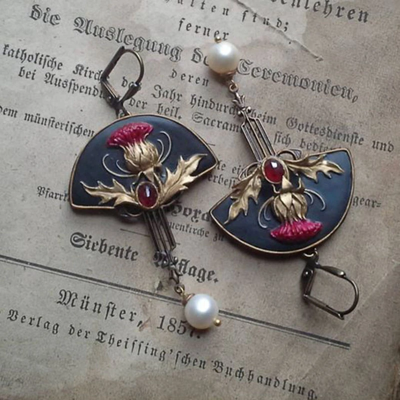 Bohemian earrings with red crystal pearls