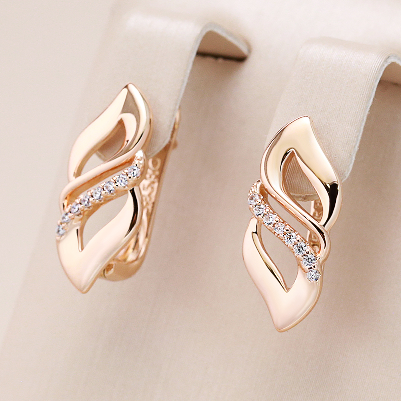 Elegant irregular earrings