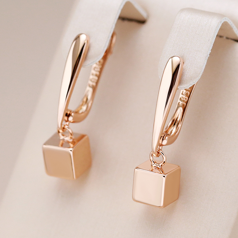 Elegant cubic earrings