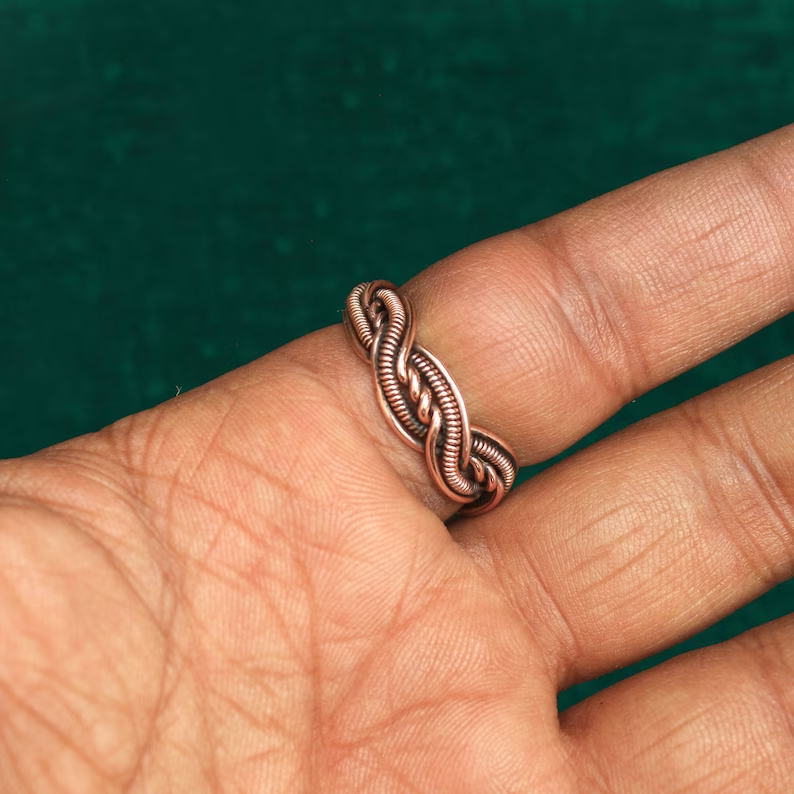Pink knotted ring