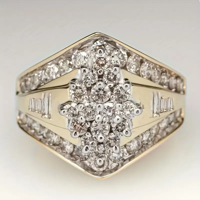 Elegant ring with shine
