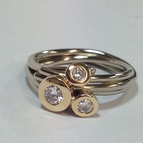 Multi-layer inlaid crystal ring