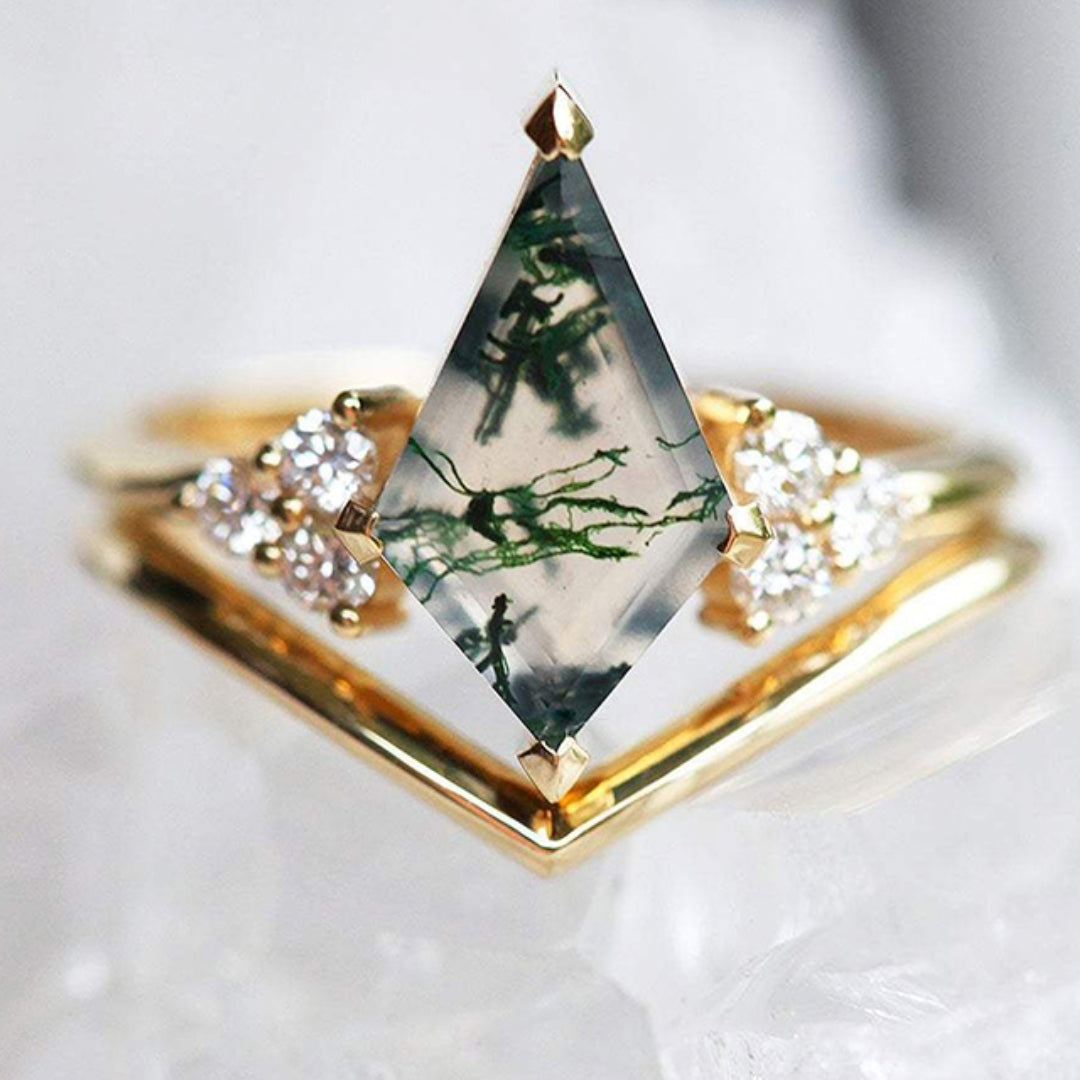 Green forest pointed ring