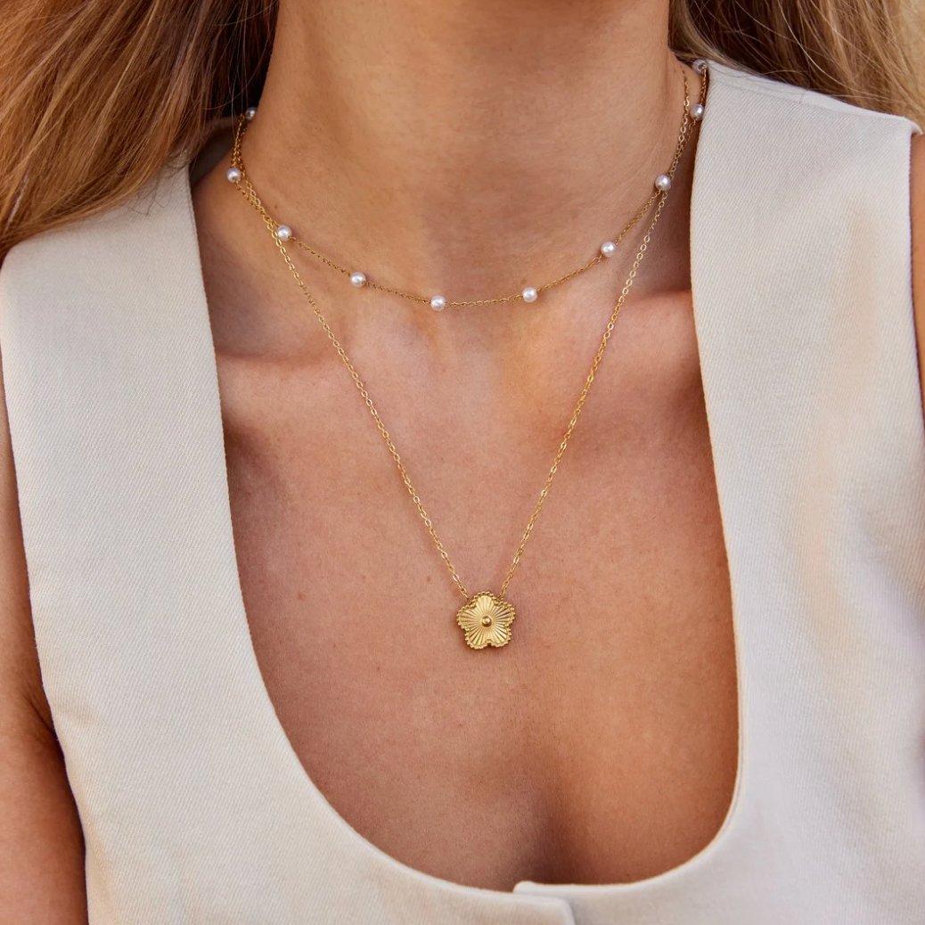 Pure pearl necklace