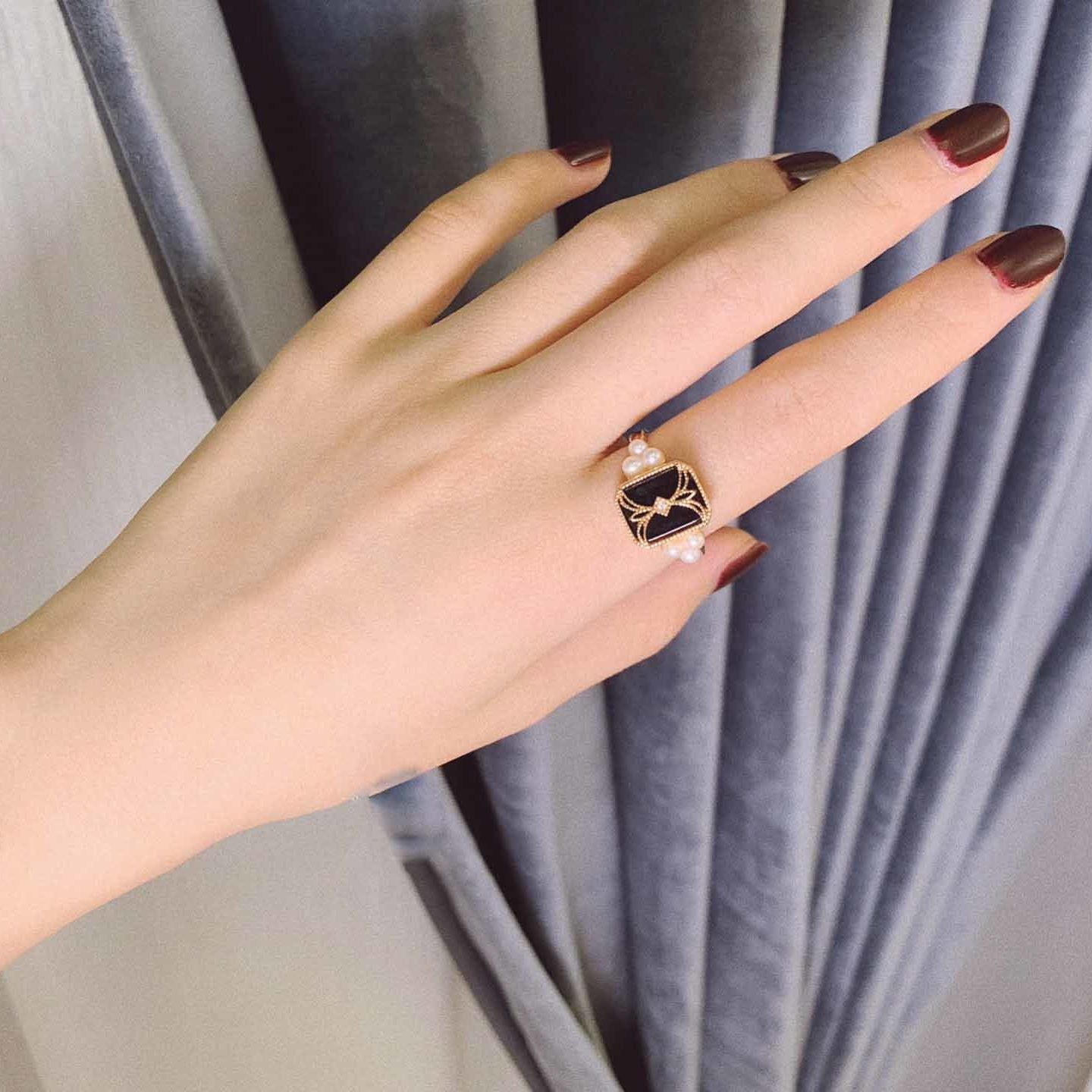 Adjustable black onyx pearl ring