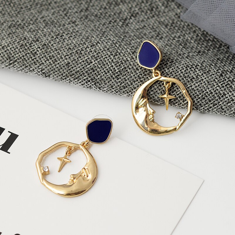 Half-moon earrings