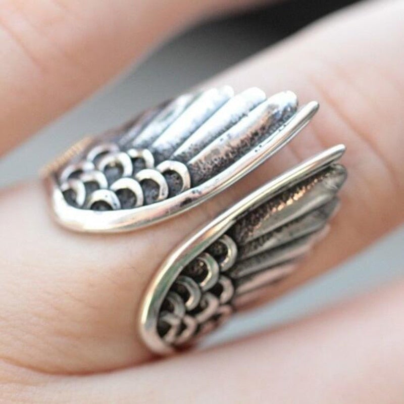 Adjustable angel ring in