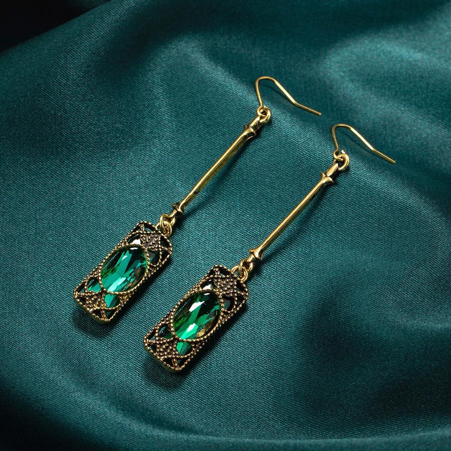 Emerald crystal earrings