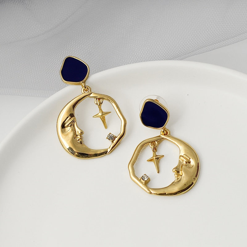 Half-moon earrings