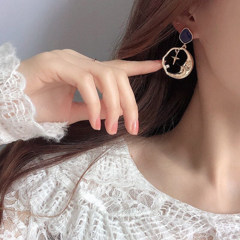 Half-moon earrings