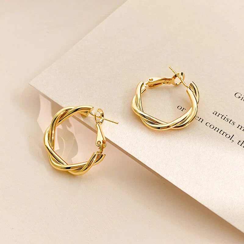 Bow earrings
