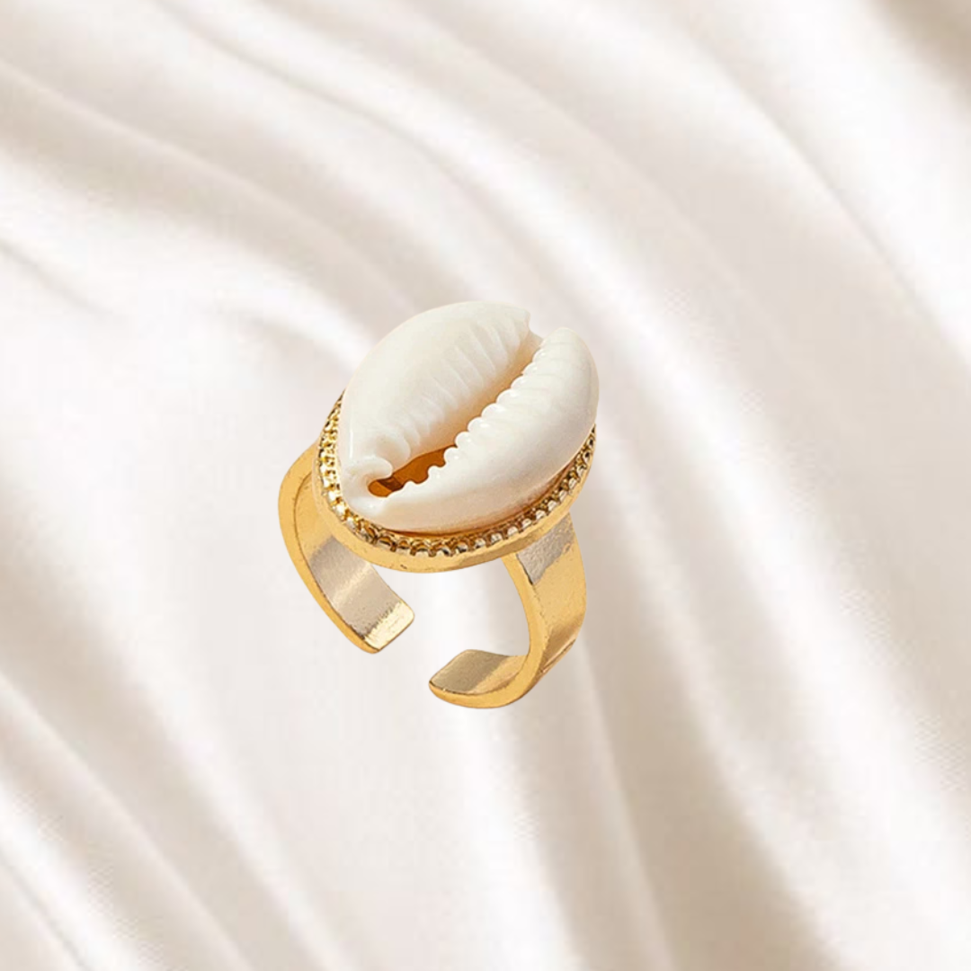 Oceanic ivory shell ring I