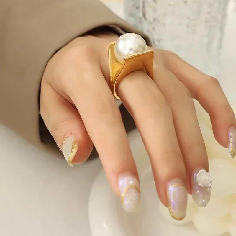 Pearl Haven Large Pearl Ring I