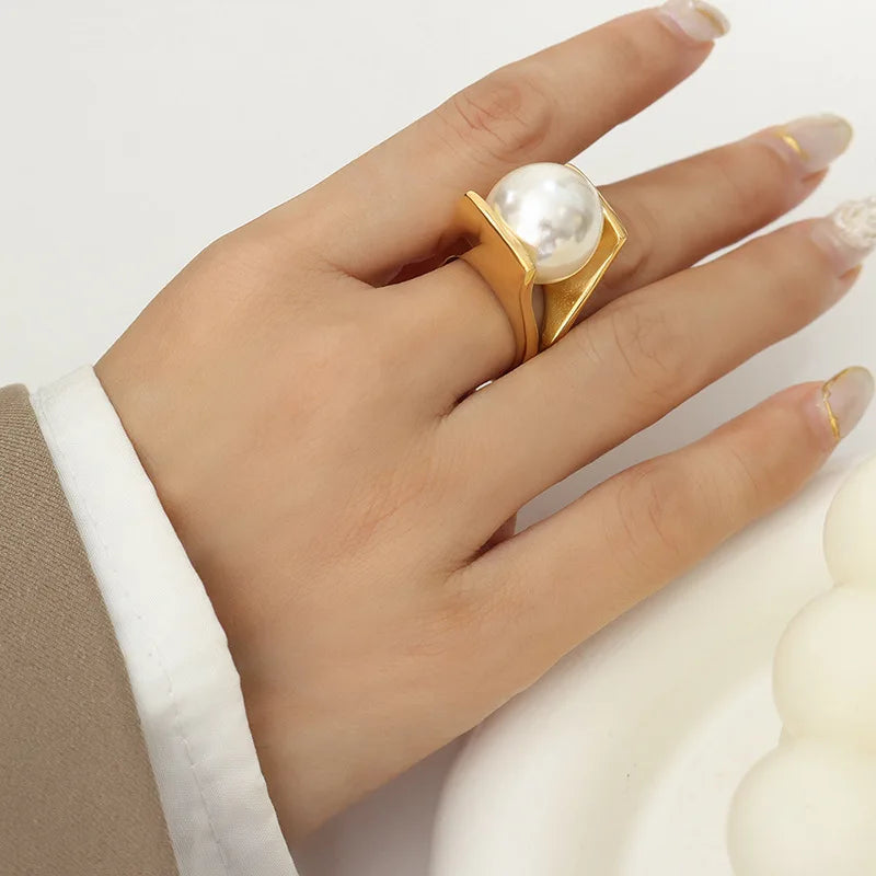 Pearl Haven Large Pearl Ring I