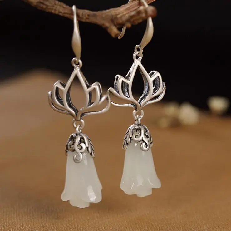 Lotus earrings with quartz