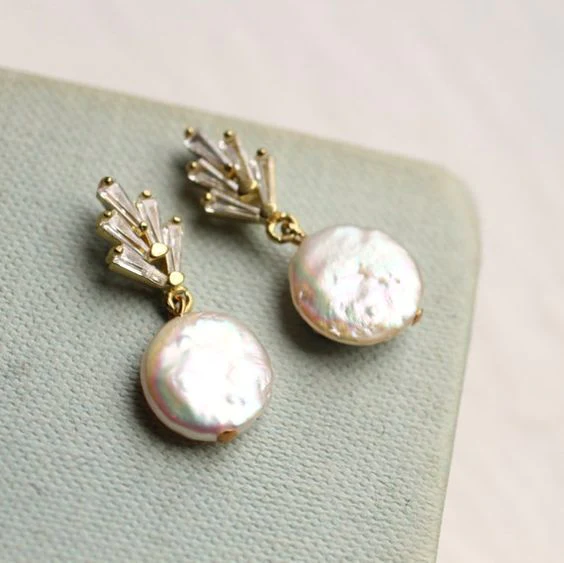 Elegant baroque pearl earrings