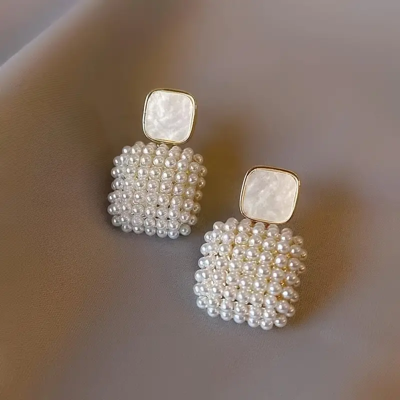 Elegant square pearl earrings