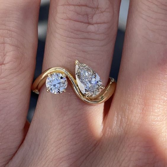 Shiny luxury ring