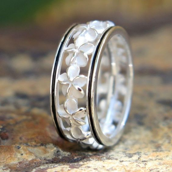 White floral ring