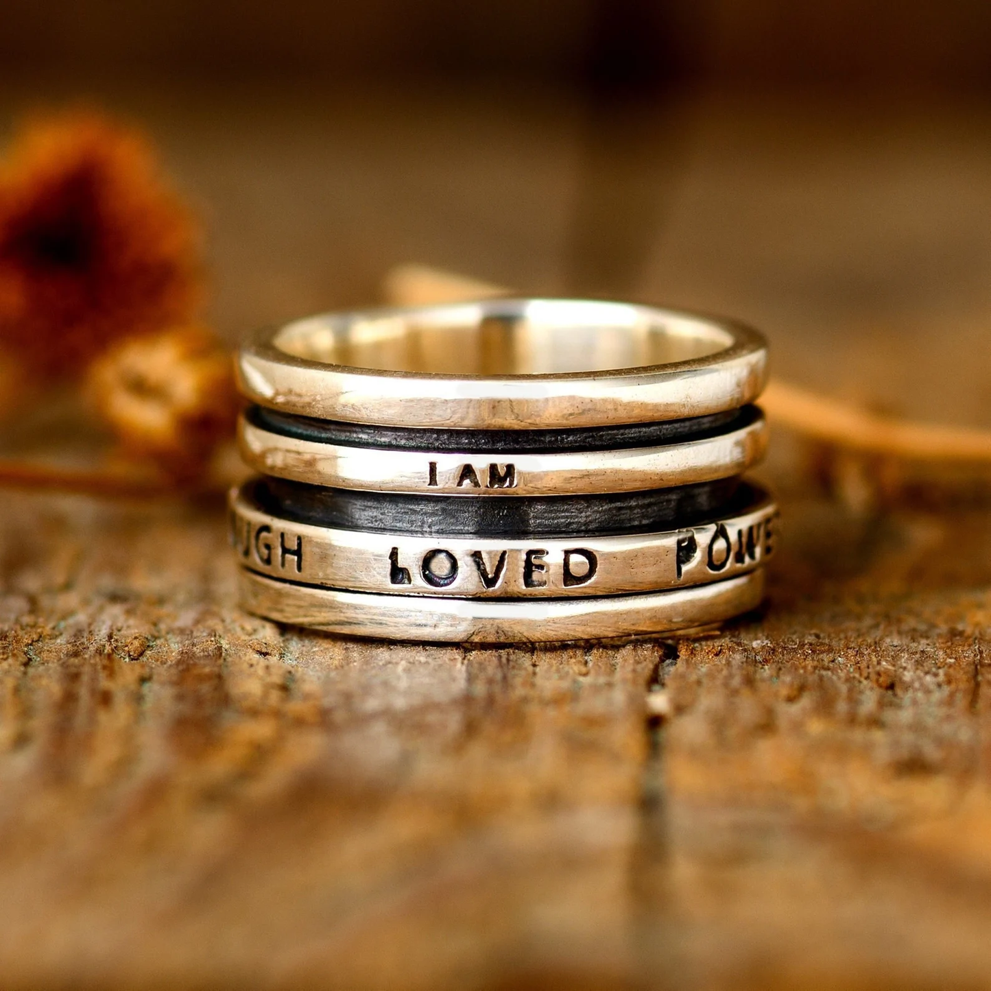 Ring with the signature "So loved"