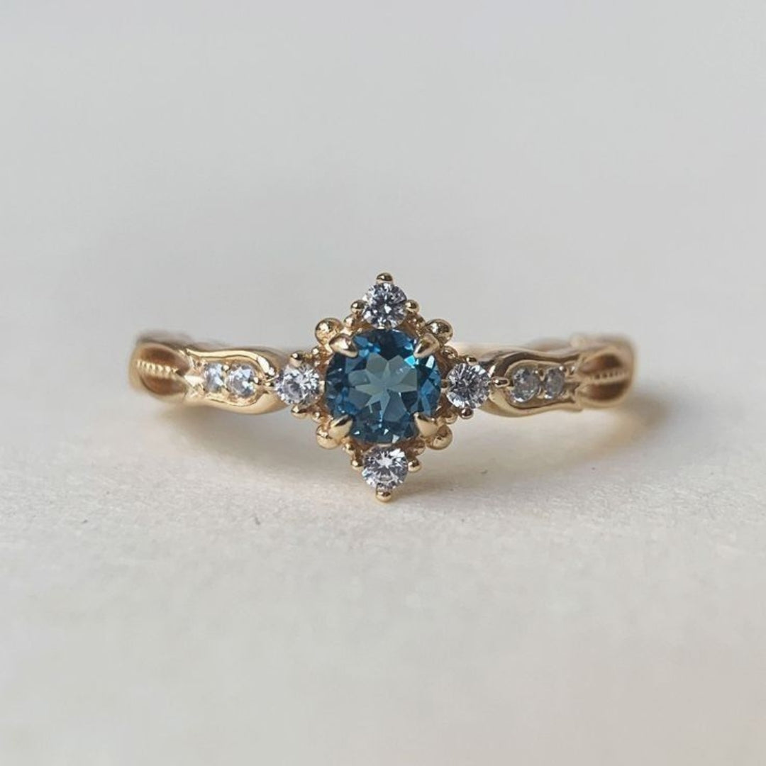 Exotic blue thin ring