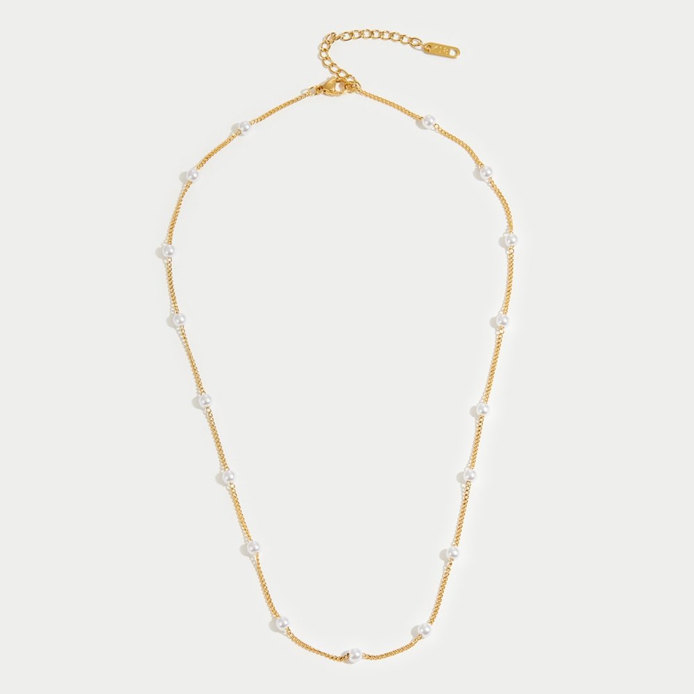 Pure pearl necklace